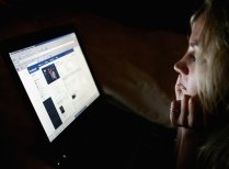 Facebook, paradis al criminalilor: Adolescentă ucisă, mii de copii în pericol (FOTO)