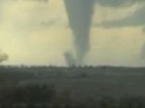 Imagini spectaculoase cu formarea unei tornade în Oklahoma (VIDEO)