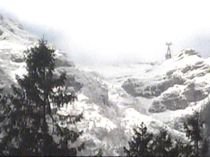 Risc de avalanşe pe traseele din Masivul Bucegi. Condiţii excelente de schi pe Valea Prahovei