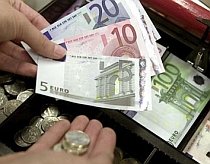 Cehia poate adopta euro cel mai devreme în 2015