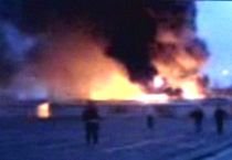 Incendiu de proporţii într-o piaţă din Sibiu. Zeci de chioşcuri au fost distruse (VIDEO)