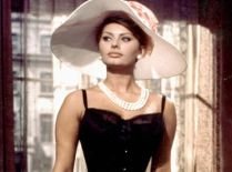 Sophia Loren, în rolul mamei sale într-un film de televiziune biografic
