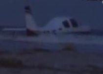 A fost omorât de un avion în timp ce alerga pe plajă (VIDEO)