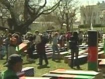 Mii de oameni au protestat împotriva războiului din Irak, la Washington (VIDEO)
