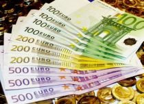 Euro se apropie uşor de 4,09 lei