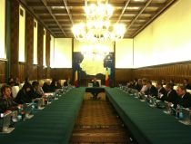 Guvernul se reuneşte în şedinţă la Palatul Victoria