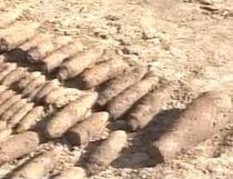 O sută de bombe şi proiectile, descoperite pe un şantier în Târgu-Mureş (VIDEO)
