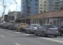 Violenţă în trafic: Un şofer din Capitală a fost împuşcat cu un pistol cu bile (VIDEO)


