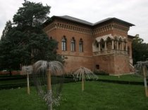 Urmaşii Marthei Bibescu revendică parcul, livada şi serele din jurul Palatului Mogoşoaia