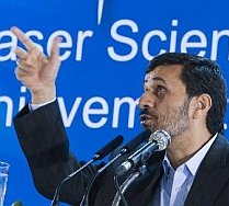 Ahmadinejad către Obama: Politicieni mai mari, mai duri, mai experimentaţi nu au putut face nimic
