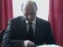 Traian Băsescu şi alţi oficiali români au semnat în cartea de condoleanţe de la Ambasada Poloniei (VIDEO)