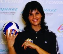Adina Meiroşu îşi riscă sarcina pentru a se califica în finala Ligii cu Oltchim