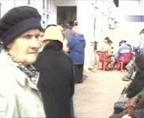 Casa de pensii a oprit bani din pensiile a peste 1400 de pensionari din Mureş, datornici la bănci
