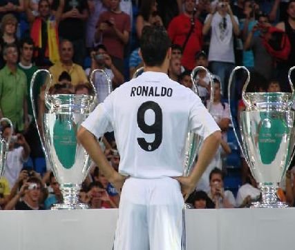 Real Madrid şi-a "scos" banii pe Cristiano Ronaldo din vânzarea de tricouri cu numele portughezului