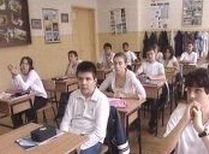 Legea Educaţiei prevede ca toate minorităţile naţionale să înveţe româna ca pe o limbă străină