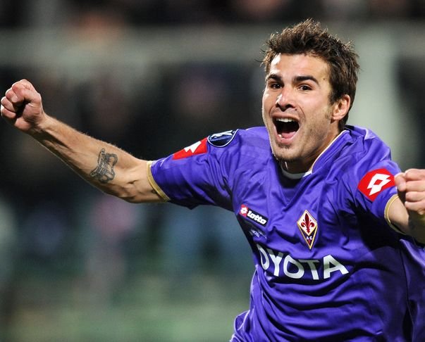 Mutu vrea să rămână la Fiorentina pentru că "se simte dator faţă de club"