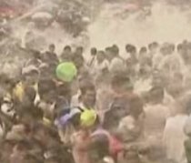 Festivalul apei, sărbătorit de chinezi într-o perioadă de secetă (VIDEO)