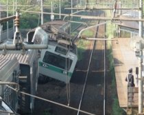 Accident feroviar în Italia: 70 de răniţi, după ciocnirea a două trenuri