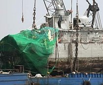 Raport: Vasul sud-corean, scufundat de ?torpile umane? ale Phenianului
