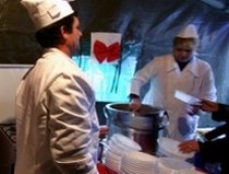 MAI, SRI şi SIE angajează bucătari şi cameriste în perioada estivală. Costurile depăşesc un milion de euro