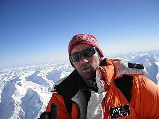 Colegul alpinistului Colibăşanu a murit la 7.500 de metri, după ce cucerise vârful Annapurna