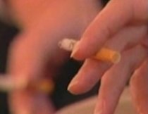 Măsuri anti-fumat în Australia: Vor să interzică publicarea pe pachete a logo-ului producătorului (VIDEO)