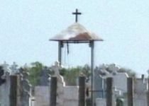 Clopot vechi de 100 de ani, furat din cimitirul unei comune arădene (VIDEO) 