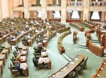 Moţiunea simplă împotriva Ministrului Apărării, dezbătută în Parlament
