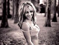 Britney Spears, surprinsă de paparazzi fără lenjerie intimă