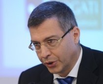 Ionuţ Popescu a demisionat de la Eximbank pentru că nu-şi poate reduce singur indemnizaţia