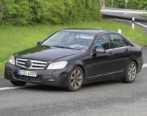 Mercedes-Benz C-Class cu facelift, surprins în imagini spion - (FOTO)