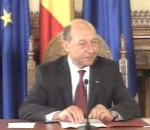 Băsescu: Guvernul Boc nu trebuie să demisioneze acum (VIDEO)
