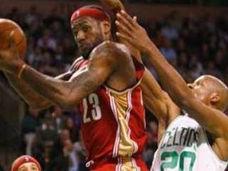 Boston Celtics s-a calificat în finala Conferinţei de Est şi viitorul lui LeBron la Cavs e tot mai incert