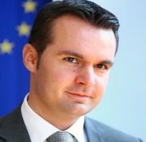 "Autenticul stângist? Cătălin Cherecheş lasă partidul lui Oprea pentru PNL şi Primaria Baia-Mare

