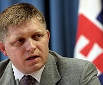 Slovacia ameninţă că va retrage cetăţenia persoanelor care solicită şi paşaport ungar