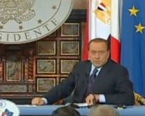 Berlusconi, pe urmele lui Vanghelie: ?Gogol, un instrument tehnologic avansat? (VIDEO)