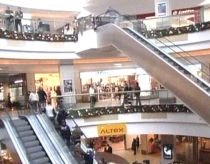 Chiriile magazinelor au scăzut cu aproape un sfert faţă de 2009 (VIDEO)