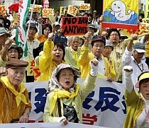 Japonia: Baza SUA rămâne în Okinawa- premierul îşi cere scuze populaţiei
