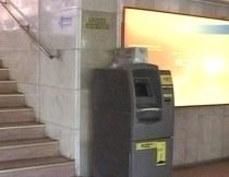 Constanţa. Hoţi surprinşi în timp ce încercau să fure un bancomat (VIDEO)