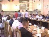 Consilierii doljeni au votat pentru mărirea cu 25% a salariilor funcţionarilor publici (VIDEO)