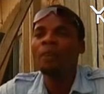Un nigerian s-a transformat din gunoier în cântăreţ după ce a fost subiectul unui reportaj britanic (VIDEO)