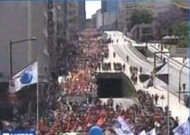 Aproape 300.000 de persoane au manifestat la Lisabona împotriva măsurilor de austeritate (VIDEO)