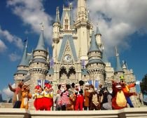 Compania care operează parcul Disneyland Paris nu mai face faţă datoriilor