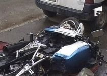 Un orădean a murit după ce a intrat cu motocicleta în spatele unei maşini
