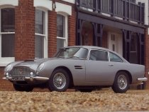 Aston Martin DB5, maşina lui James Bond, scoasă la licitaţie pentru 3,5 milioane de lire sterline