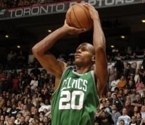 Ray Allen, de neoprit la 35 de ani. L.A. Lakers - Boston Celtics 94-103