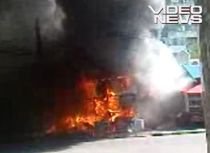 Incendiu puternic la Piaţa Reşiţa din Capitală: Doi oameni au ajuns la spital (VIDEO)