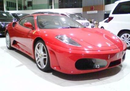 Criză doar pentru unii: S-au triplat înmatriculările maşinilor Ferrari
