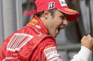 Ferrari i-a prelungit contractul lui Felipe Massa până în 2012