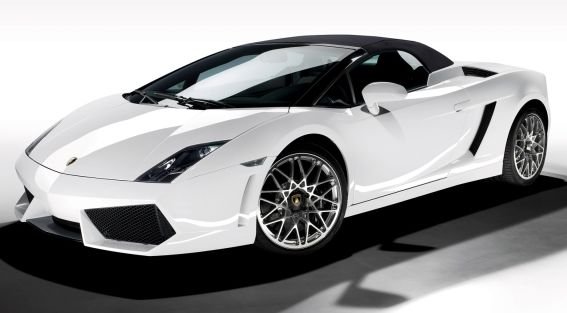 Maşinile de lux, la căutare în România. Lamborghini de 250.000 de euro, vândut luna trecută